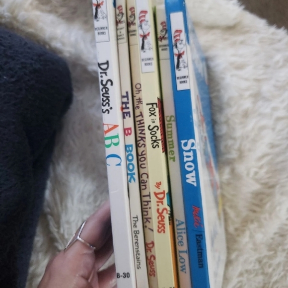 Dr suess books - Picture 7 of 10